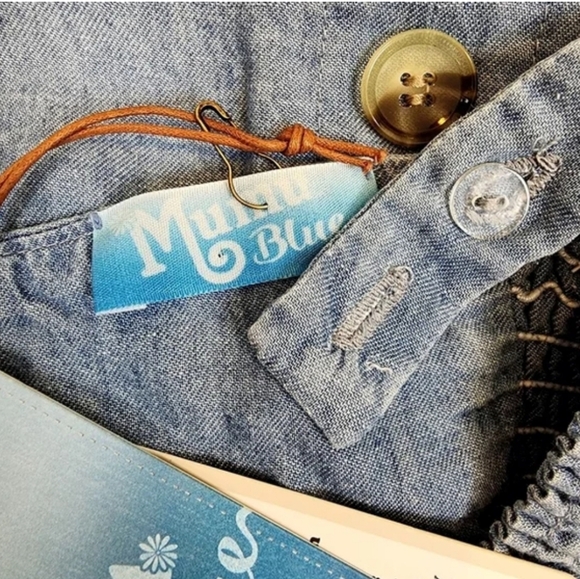 Show Me Your MuMu Chambray Crop Top - Picture 5 of 9